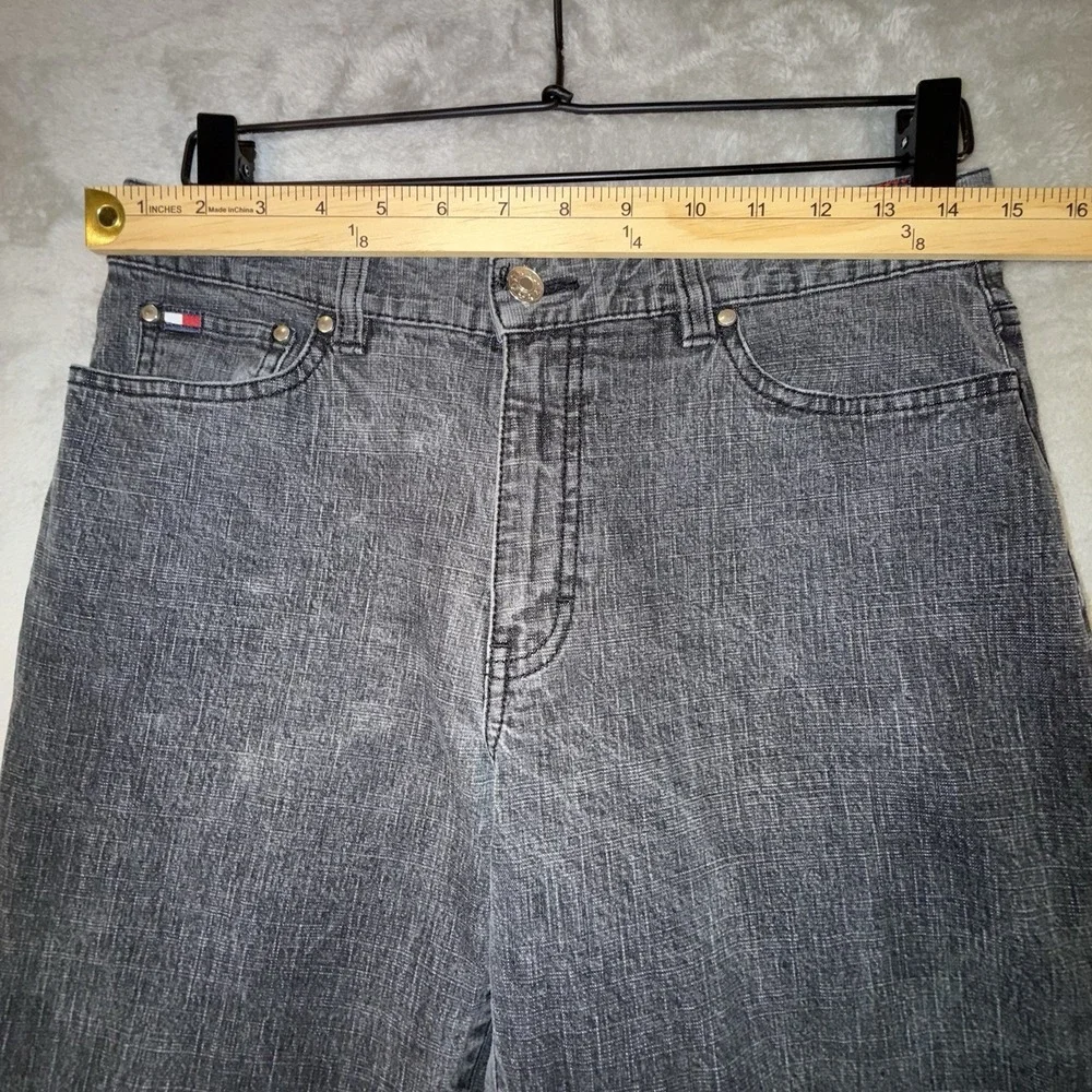Tommy Hilfiger this product